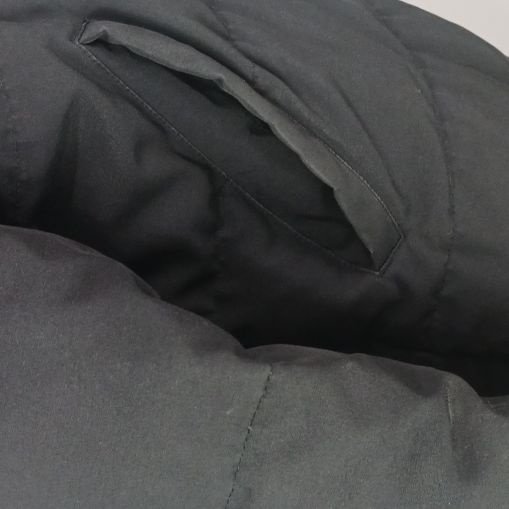 Canada Goose Blk Short Puffer W Hood Jacket. - Picture 4 of 14